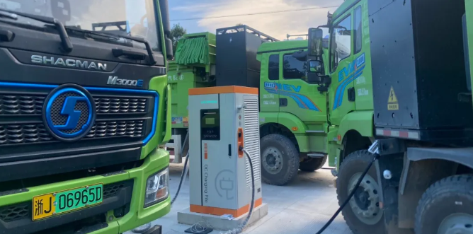 臺(tái)州三門(mén)新能源重卡充換電站正式上線(xiàn)！